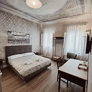 Amazing Guest , フィレンツェ イタリア